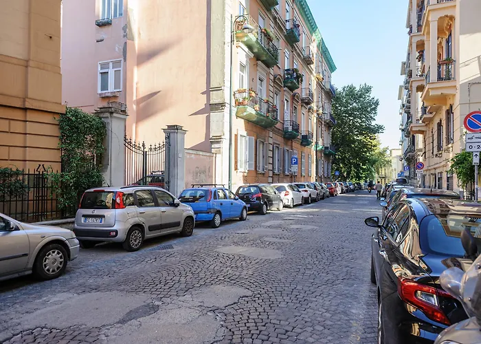 Via Aniello Falcone 72b
